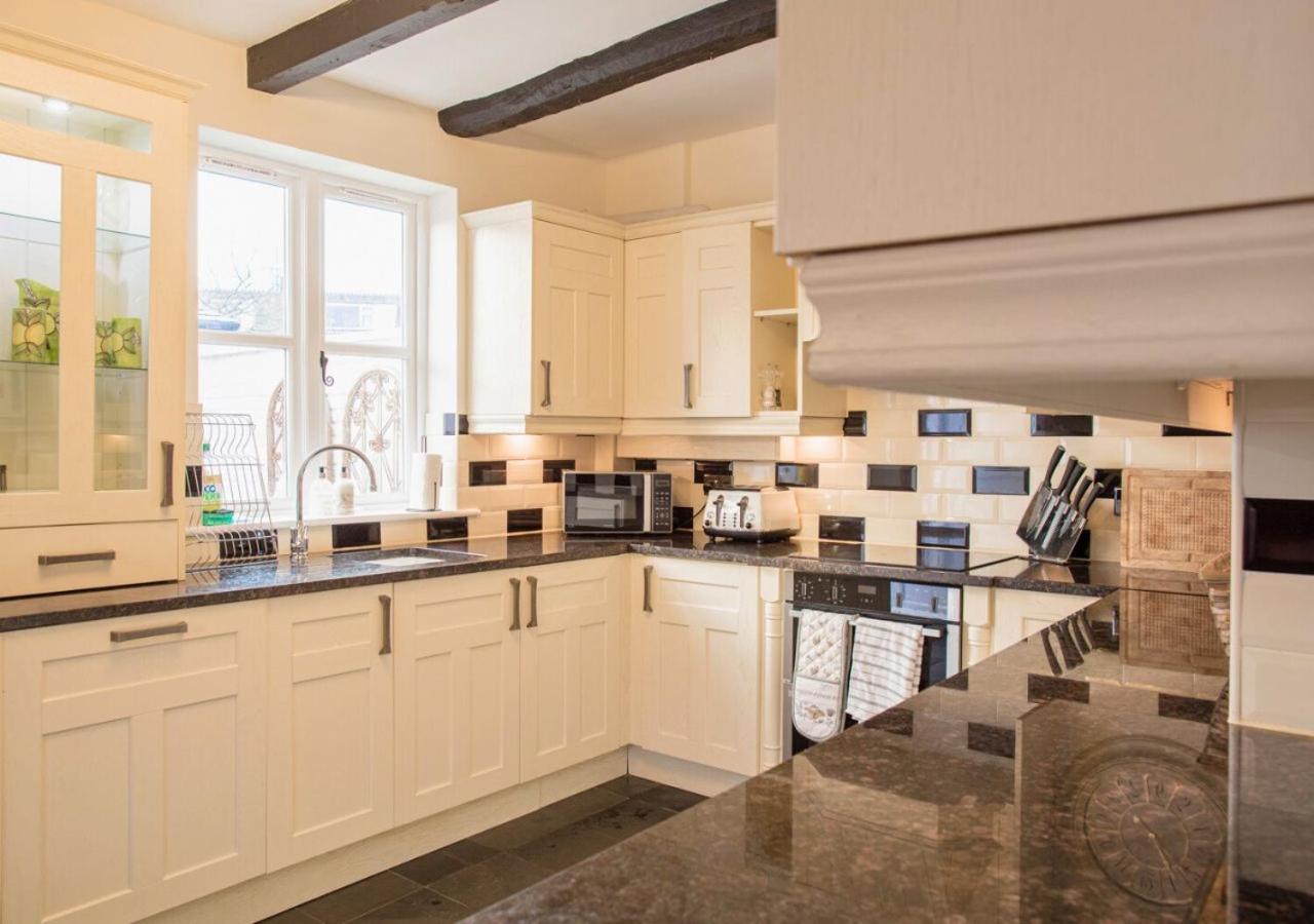 Willa Charming 2 Bed House In Tewkesbury Centre Zewnętrze zdjęcie